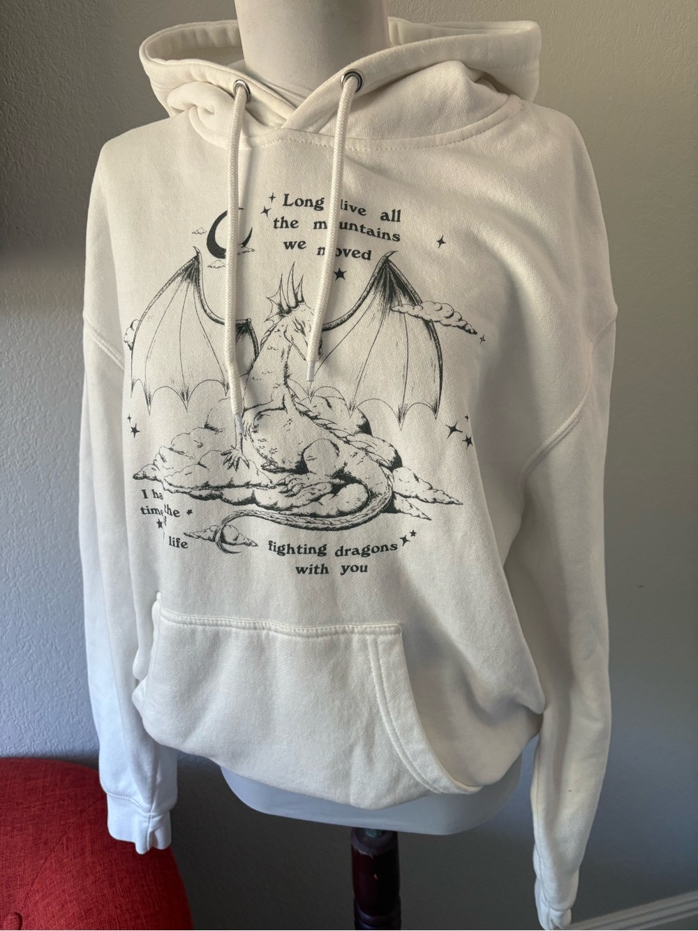 Taylor Swift Long Live white hoodie dragón graphic size M